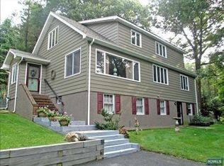 22 Lilly Rd, Wanaque, NJ 07465