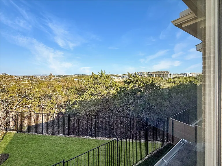 5601 Mobeetie Loop — Photo 17