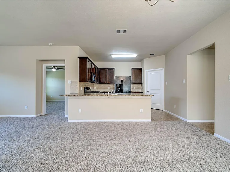 9210 Rustling Manor Ln — Photo 21