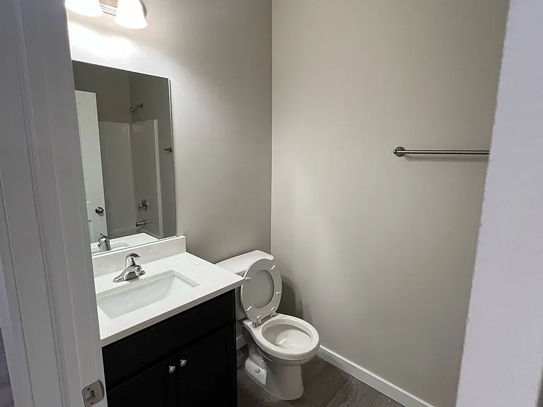 5183 N Cypress St #1 — Photo 6