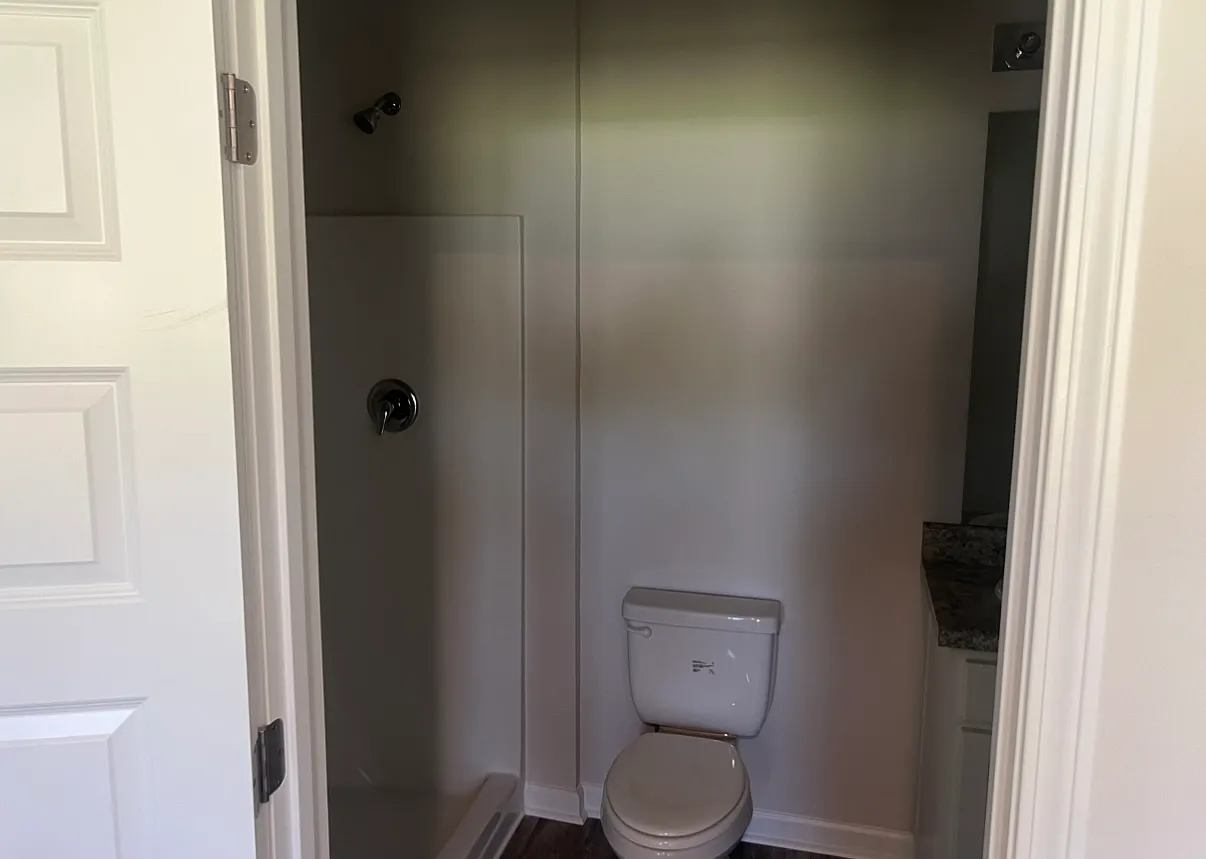 4 bed, 1300 sqft, $2,200 — Photo 1