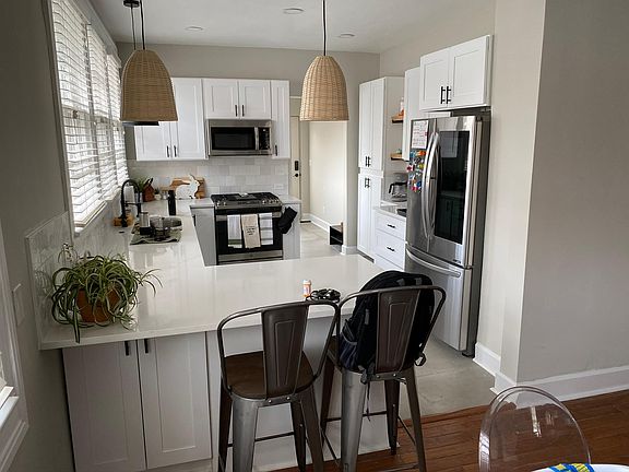 4th image of 3719 Washington Blvd #A