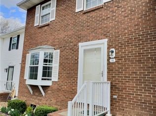 14 Carriage Way, Hurricane, WV 25526