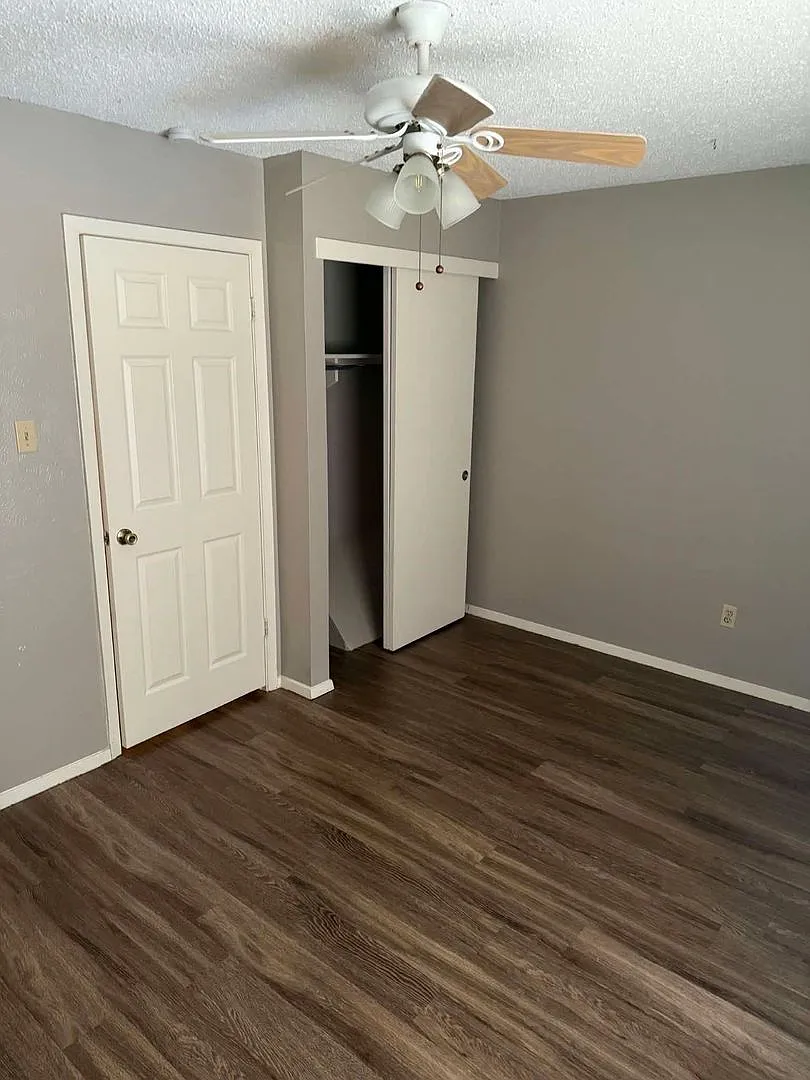 2 Bedroom Townhome in Springhill ISD — Photo 3