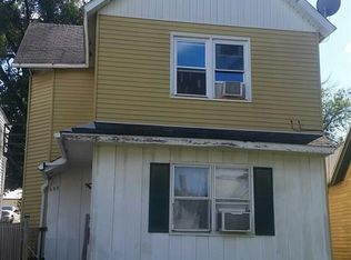 553 7th Ave S, Clinton, IA 52732