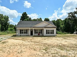 5934 White Plains Church Rd, Pageland, SC 29728