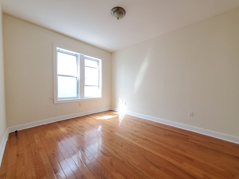 2nd image of 565 Bergen Ave #34E