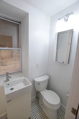 Rented by REAL New York | media 5