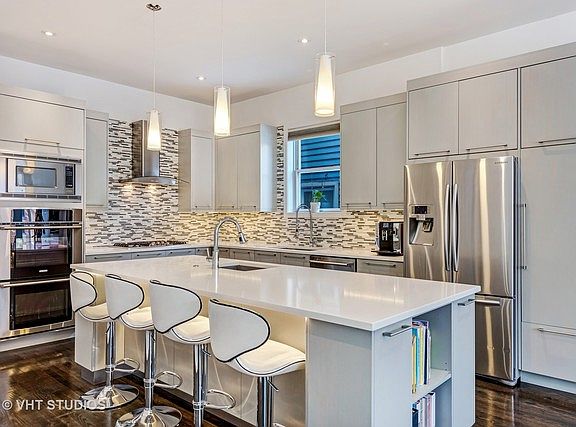 5th image of 1842 N Marshfield Ave #1