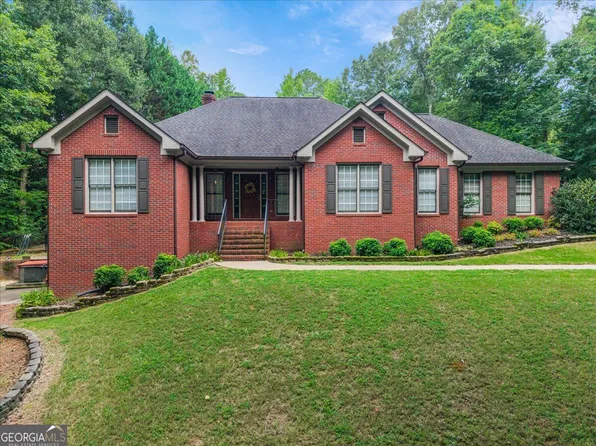 90 Skyview Dr, Social Circle, GA 30025