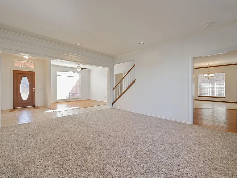 3929 Devon Dr — Photo 5