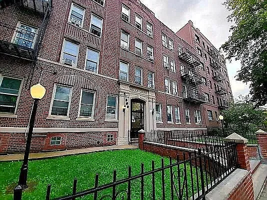 Rented by Brooklyn Property Group LLC | media 9