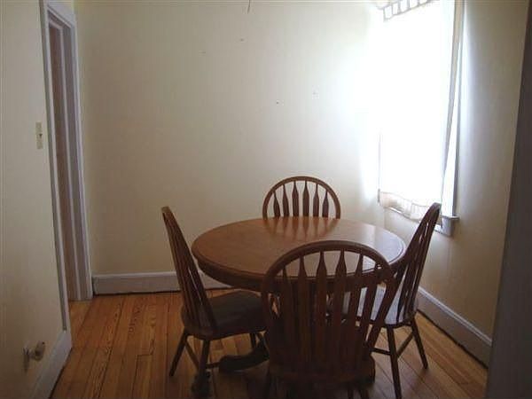 1st image of 612 E Clifford St