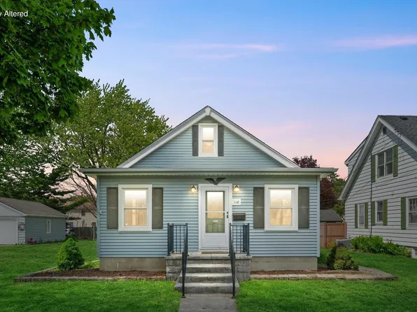 118 W Roberta AVENUE, Waukesha, WI 53186