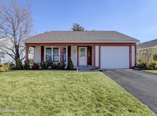 35 Twyford La, Manchester, NJ 08759