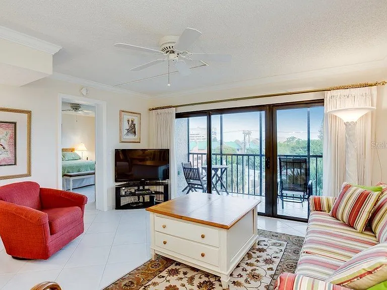 1001 Benjamin Franklin Dr #404 — Photo 3