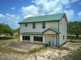 285 N County Road 353, Orange Grove, TX 78372