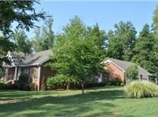 40 Windwood Dr, Fayetteville, TN 37334