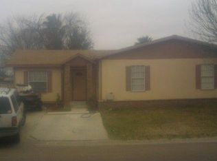 302 Center Rd, Laredo, TX 78045