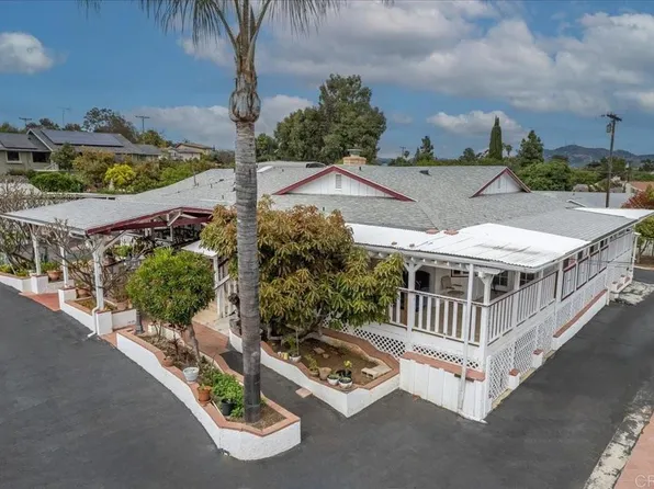 1530 Hillcrest Ln, Fallbrook, CA 92028