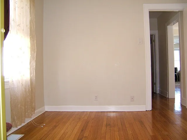 2930 N Melvina Ave — Photo 12