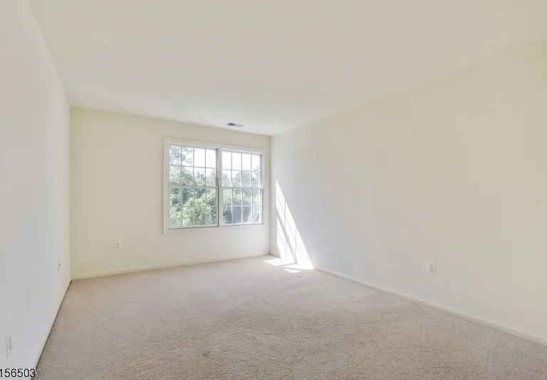210 Edmonton Ct — Photo 19