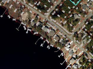 708 Helm Dr, New Bern, NC 28560