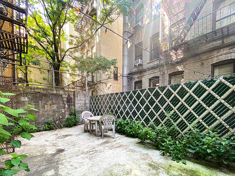 417 E 12th St #1D — Photo 10