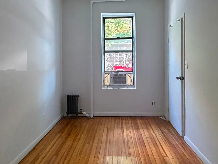 34-56 33rd St #1A — Photo 6