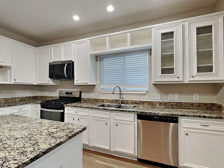 26871 Castlecliff Ln — Photo 5