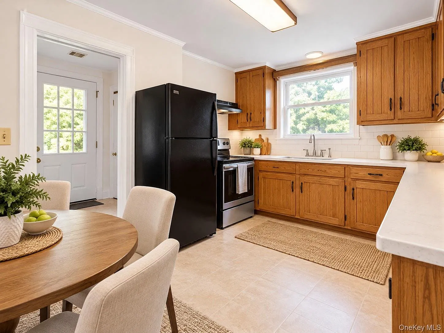 4 bed, 1.5 bath, 1786 sqft, $5,000 — Photo 4