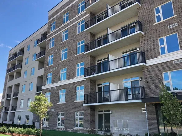 610 Farmstead Dr #318, Milton, ON L9T 8X5
