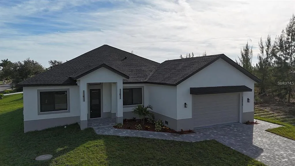 4 bed, 3.0 bath, 2286 sqft, $2,800 — Photo 2