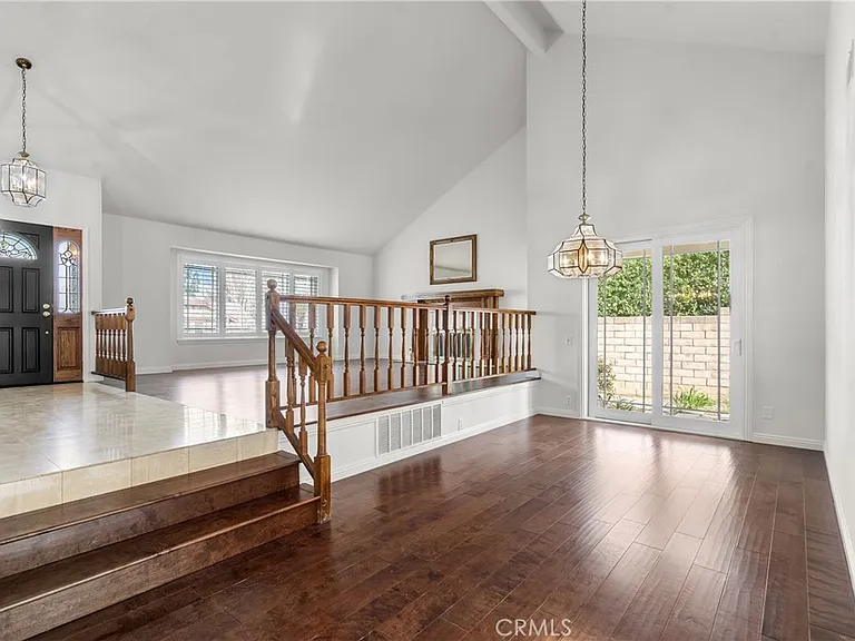 11861 Darby Ave — Photo 17