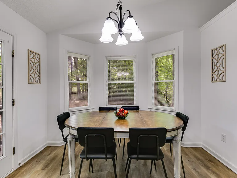 204 Wesley Mill Ln — Photo 7