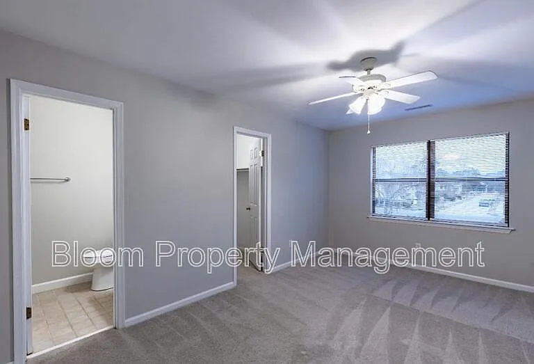 579 Travelers Blvd — Photo 16