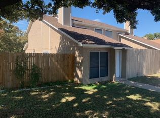 2760 Parkchester Dr, Arlington, TX 76015