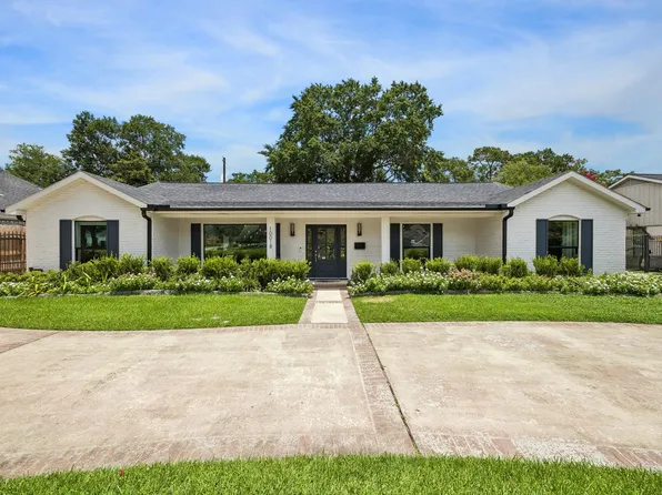 10018 Briar Forest Dr, Houston, TX 77042