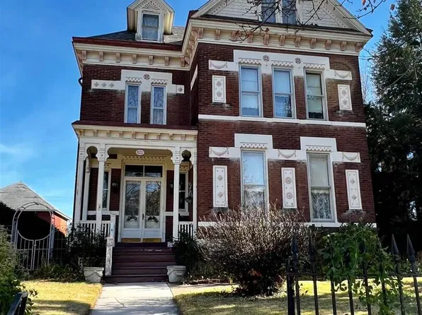 822 N 6th St, Quincy, IL 62301