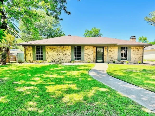 312 Gladstone St, Corsicana, TX 75110