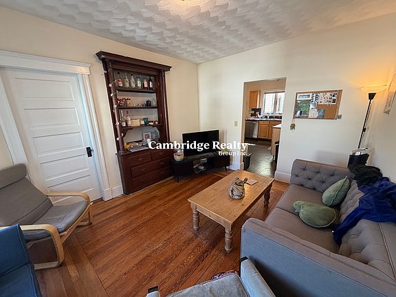 5th image of 288 Boston Ave #2T