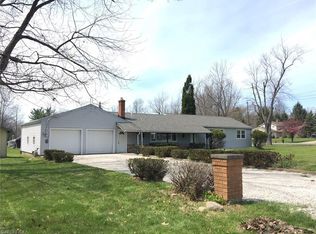 2750 Oak St, Willoughby Hills, OH 44094