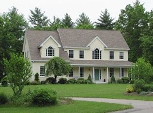 7 Pine St, Upton, MA 01568