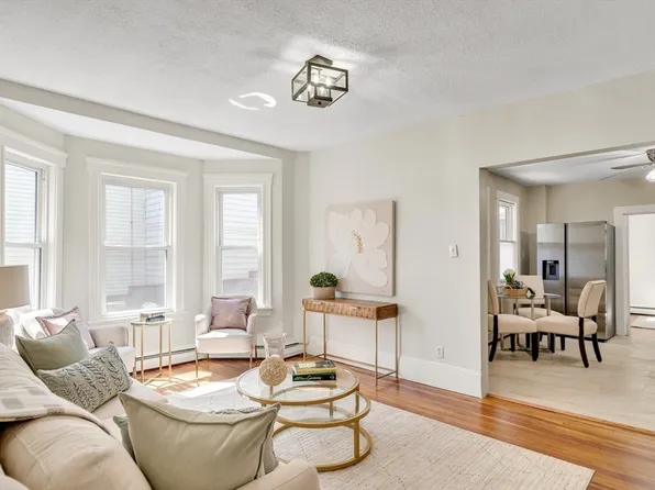 24-26 Oak St #1, Cambridge, MA 02139