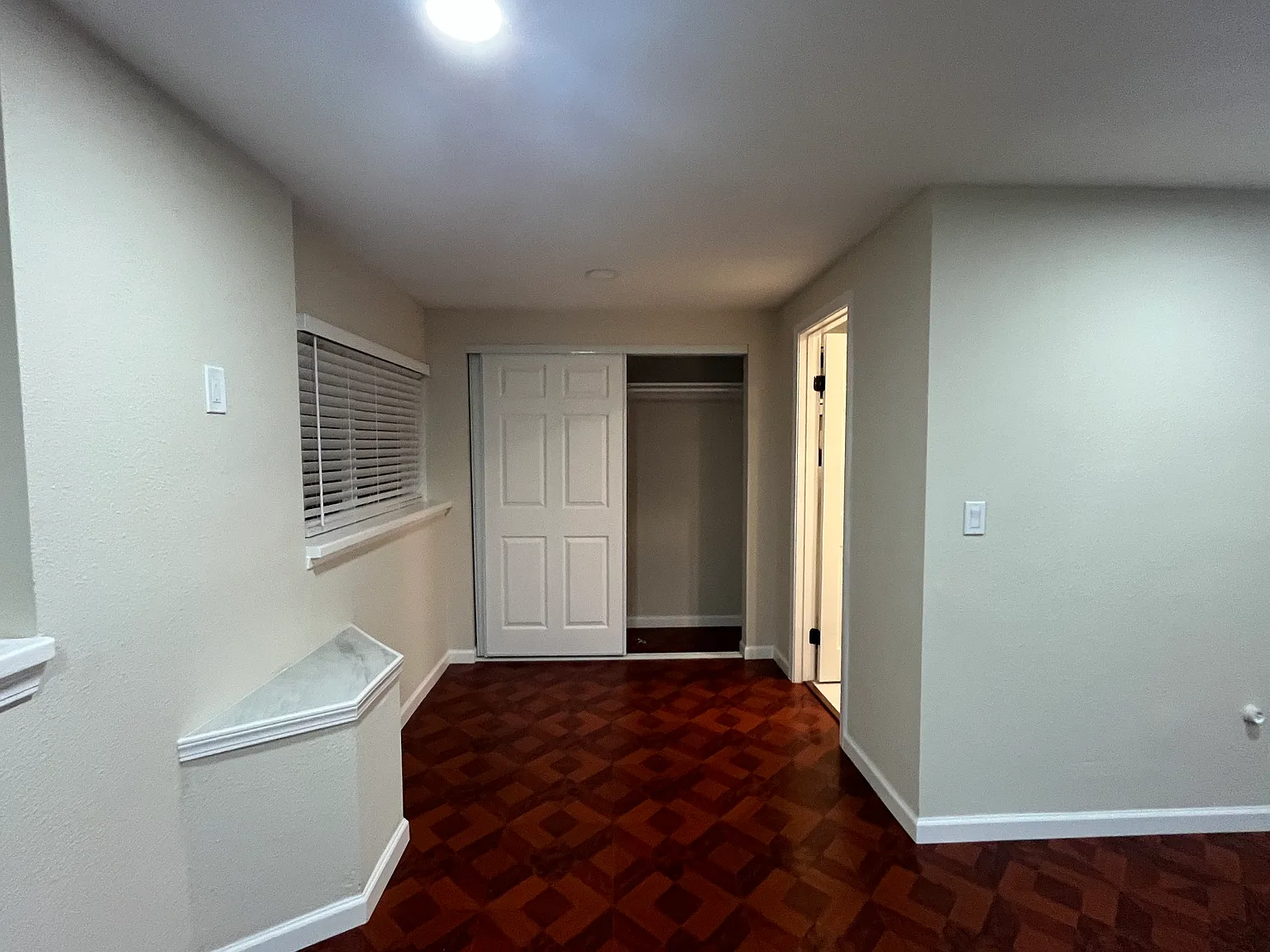 3 bed, 2.5 bath, 1830 sqft, $5,600 — Photo 4