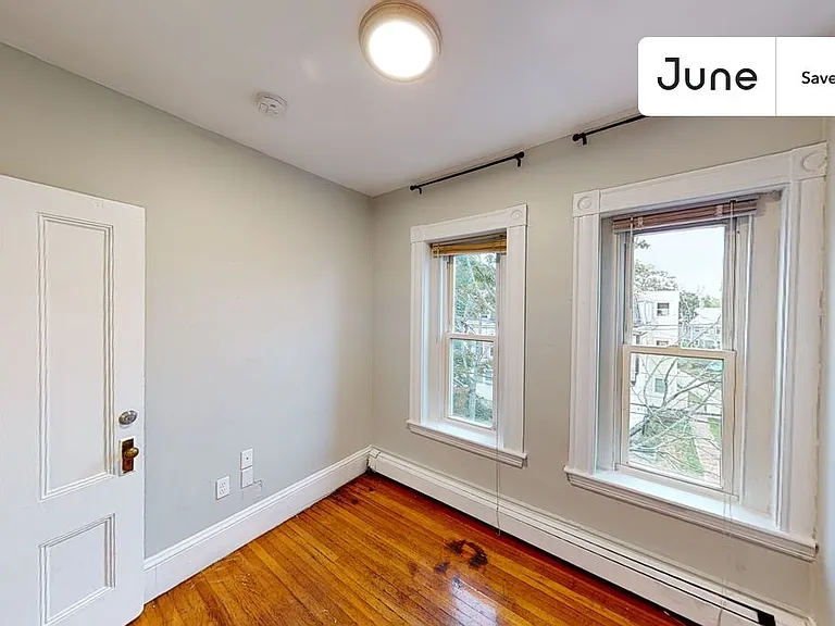 76 Easton St — Photo 13