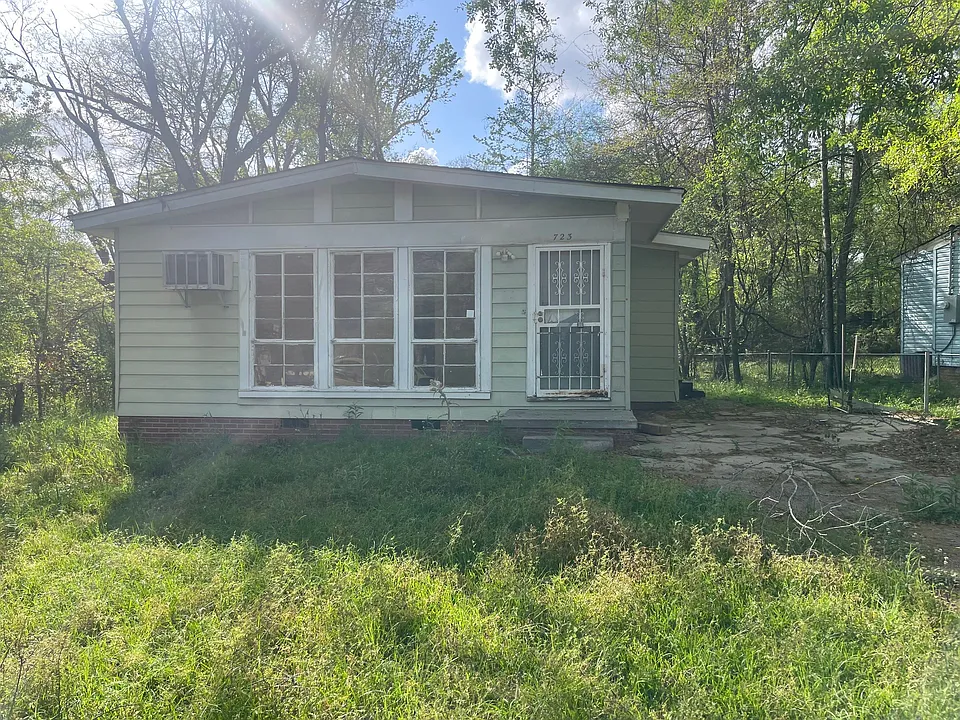 723 Glenmont Dr