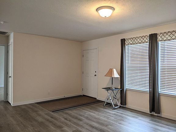 2nd image of 1611 James Pl S