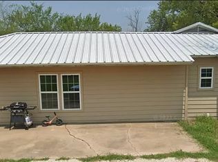401 S Fannin St, Groesbeck, TX 76642