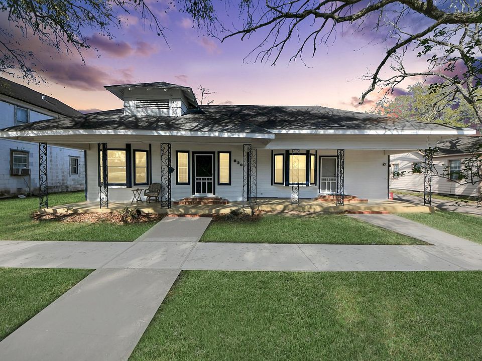 1st image of 820 6th St